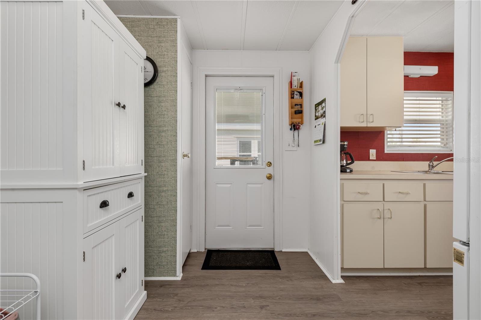 511 CRAMPTON LN, NORTH FORT MYERS, FL, 33903