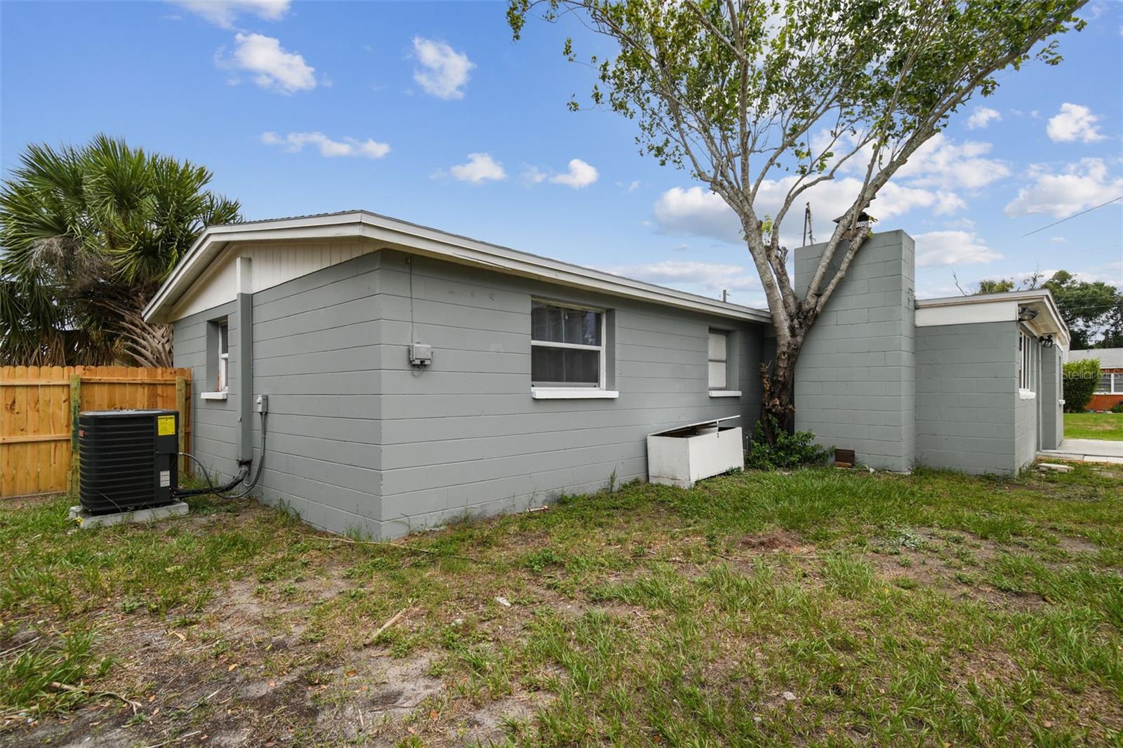 2305 N TAMPANIA AVE, TAMPA, FL, 33607