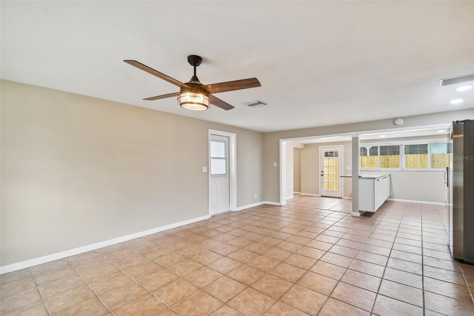2305 N TAMPANIA AVE, TAMPA, FL, 33607