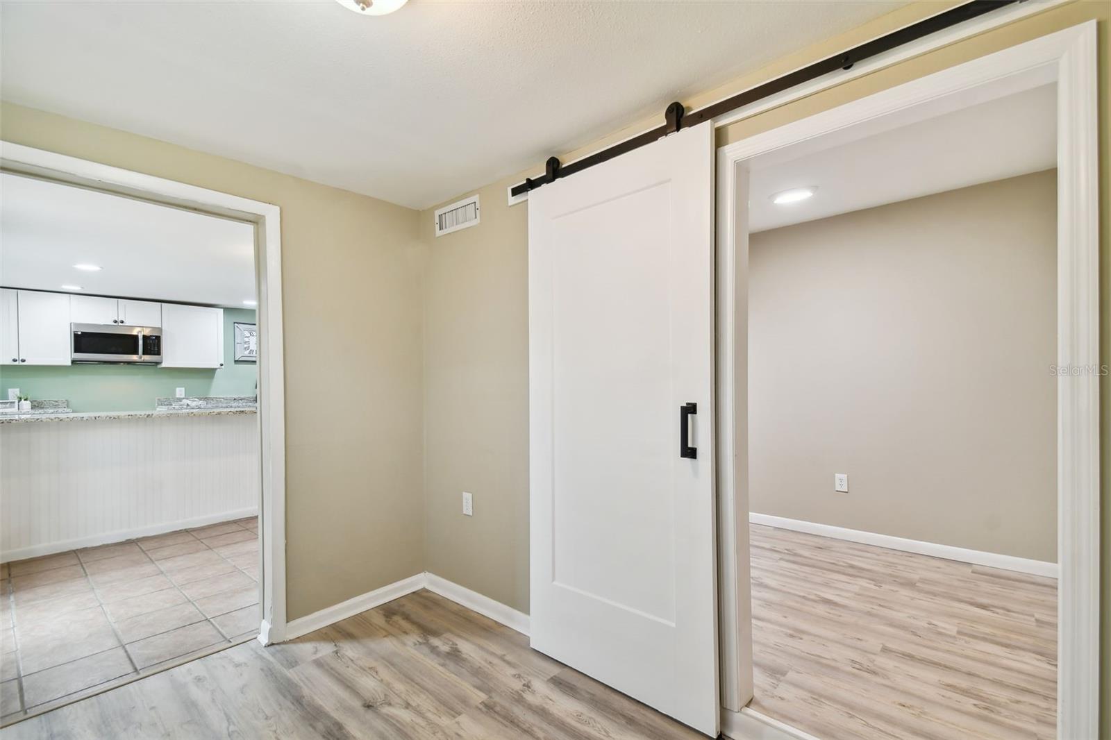 2305 N TAMPANIA AVE, TAMPA, FL, 33607