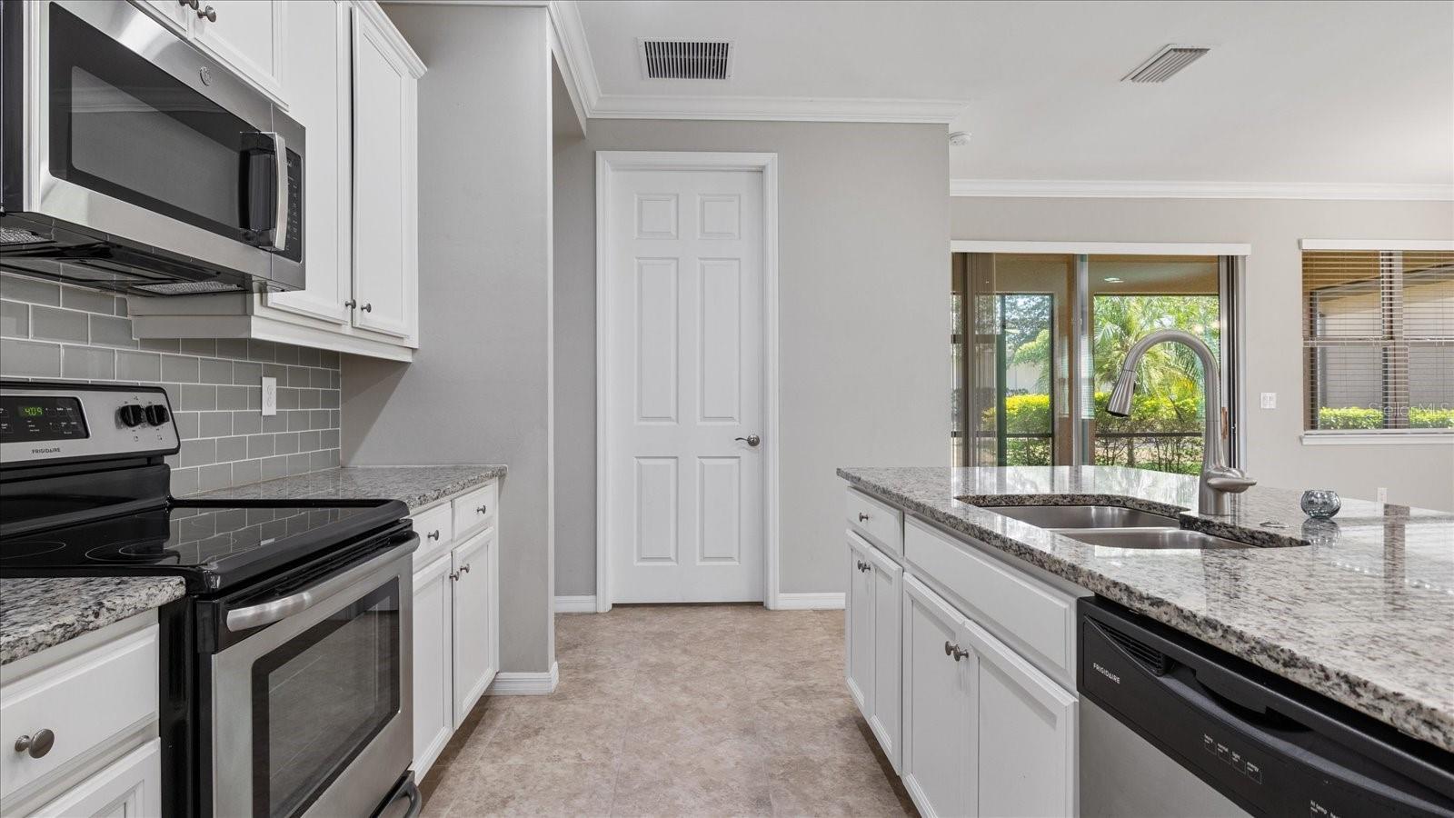 167 MARAVIYA BLVD, NOKOMIS, FL, 34275