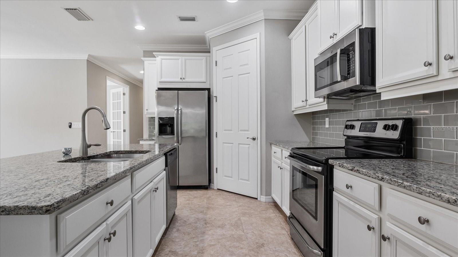 167 MARAVIYA BLVD, NOKOMIS, FL, 34275