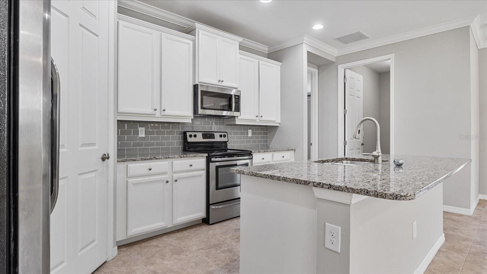 167 MARAVIYA BLVD, NOKOMIS, FL, 34275