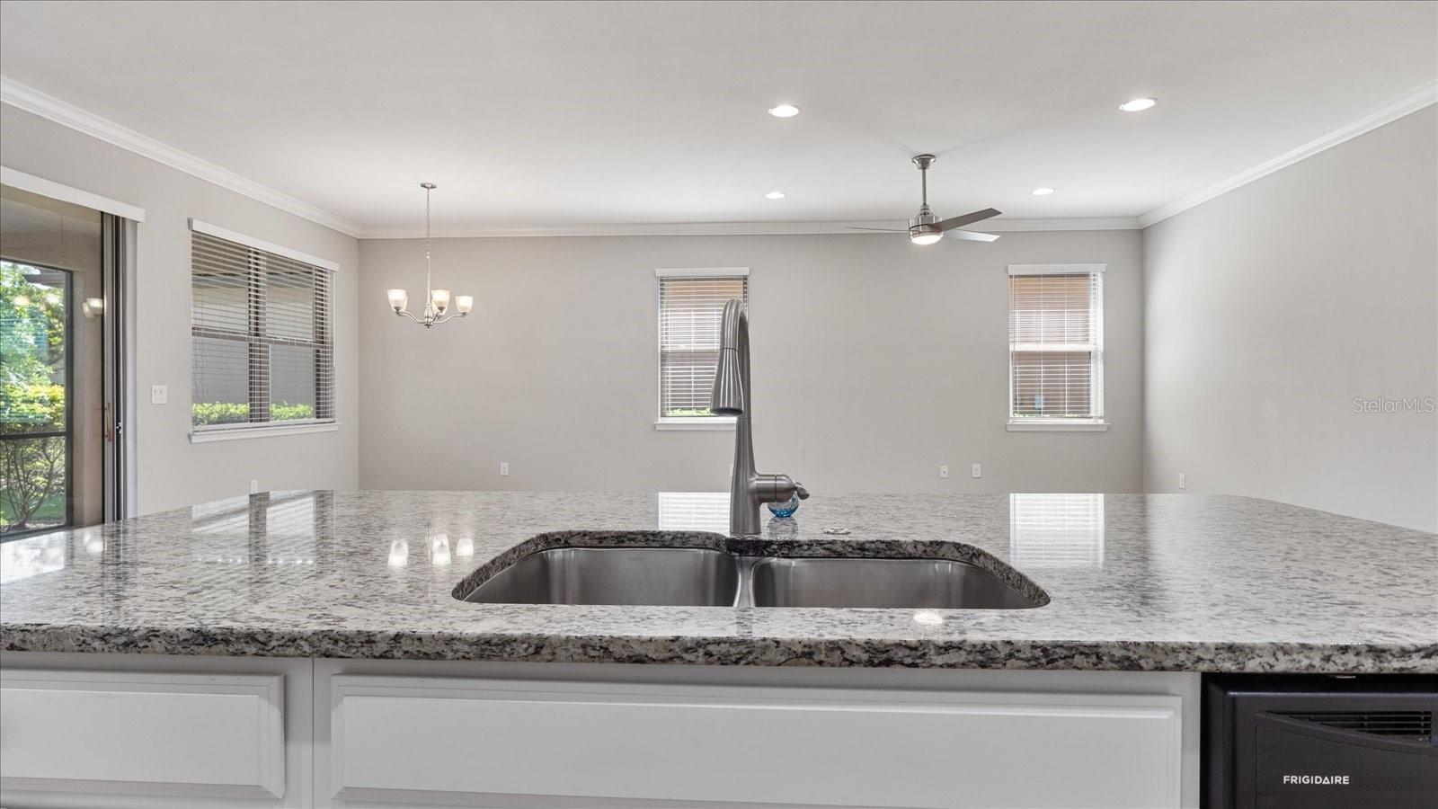 167 MARAVIYA BLVD, NOKOMIS, FL, 34275