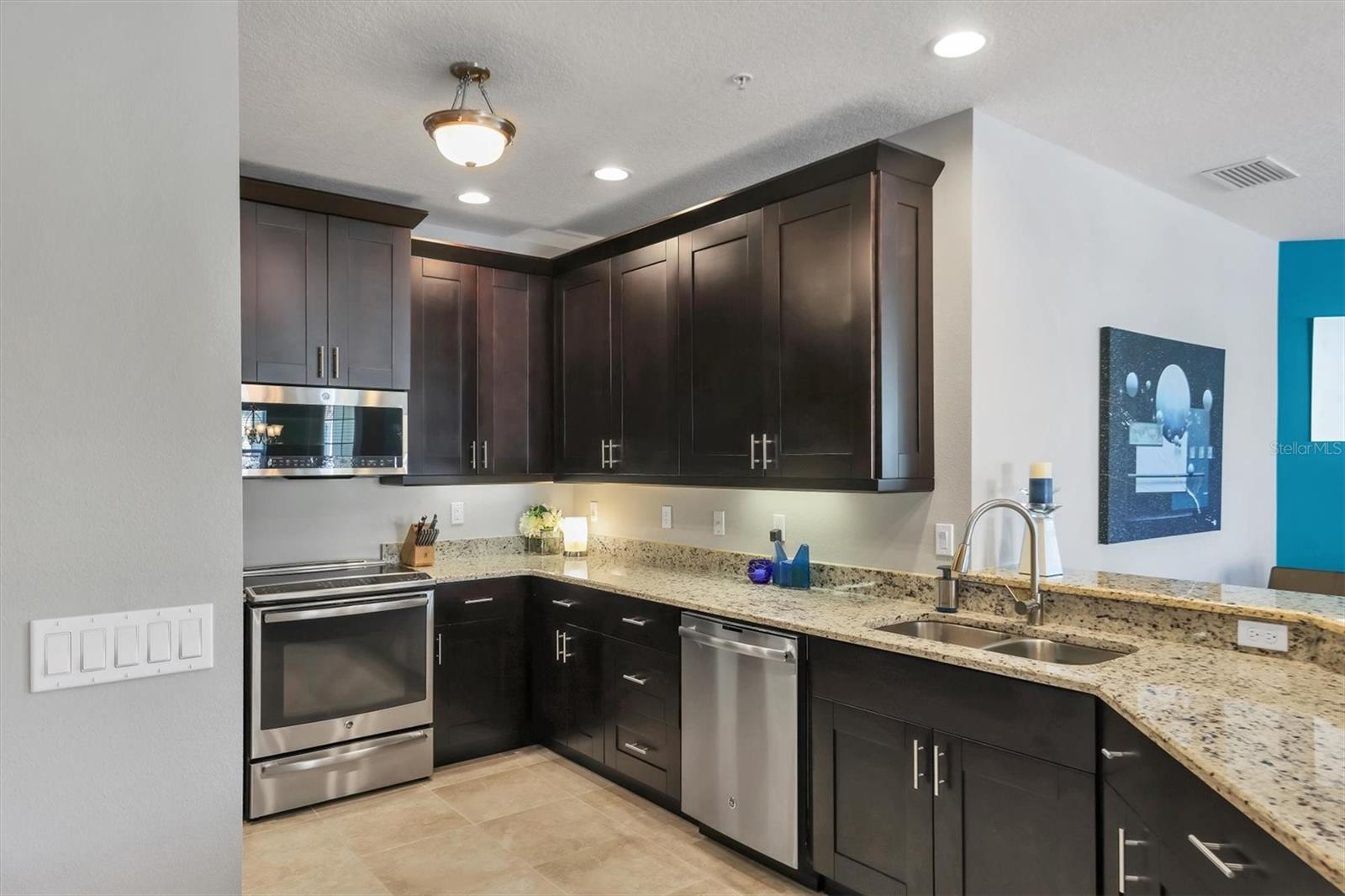 3430 77TH ST W #103, BRADENTON, FL, 34209