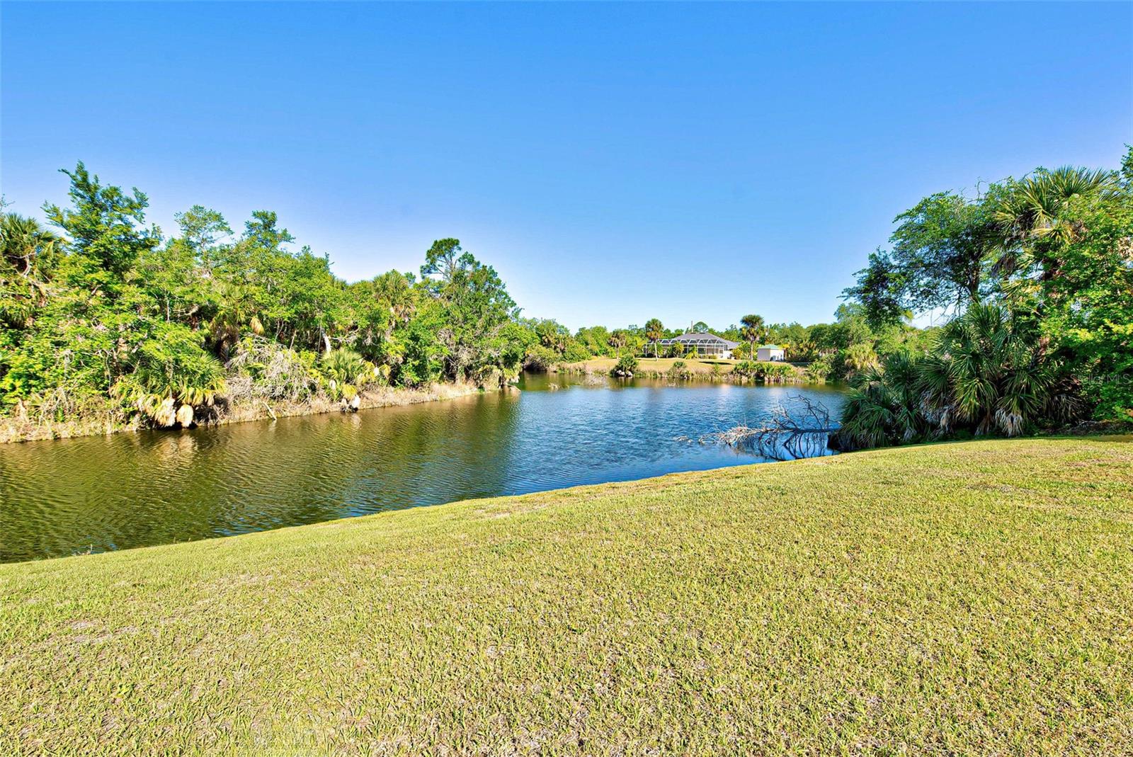 545 PEMBROKE DR, PORT CHARLOTTE, FL, 33954
