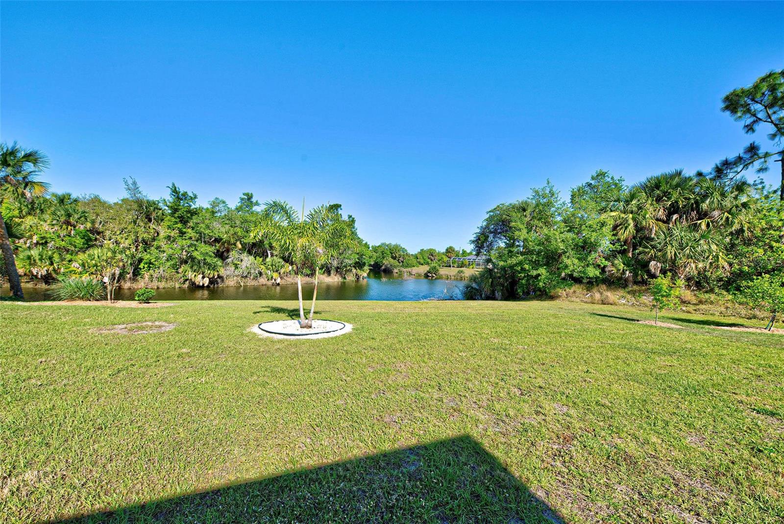 545 PEMBROKE DR, PORT CHARLOTTE, FL, 33954
