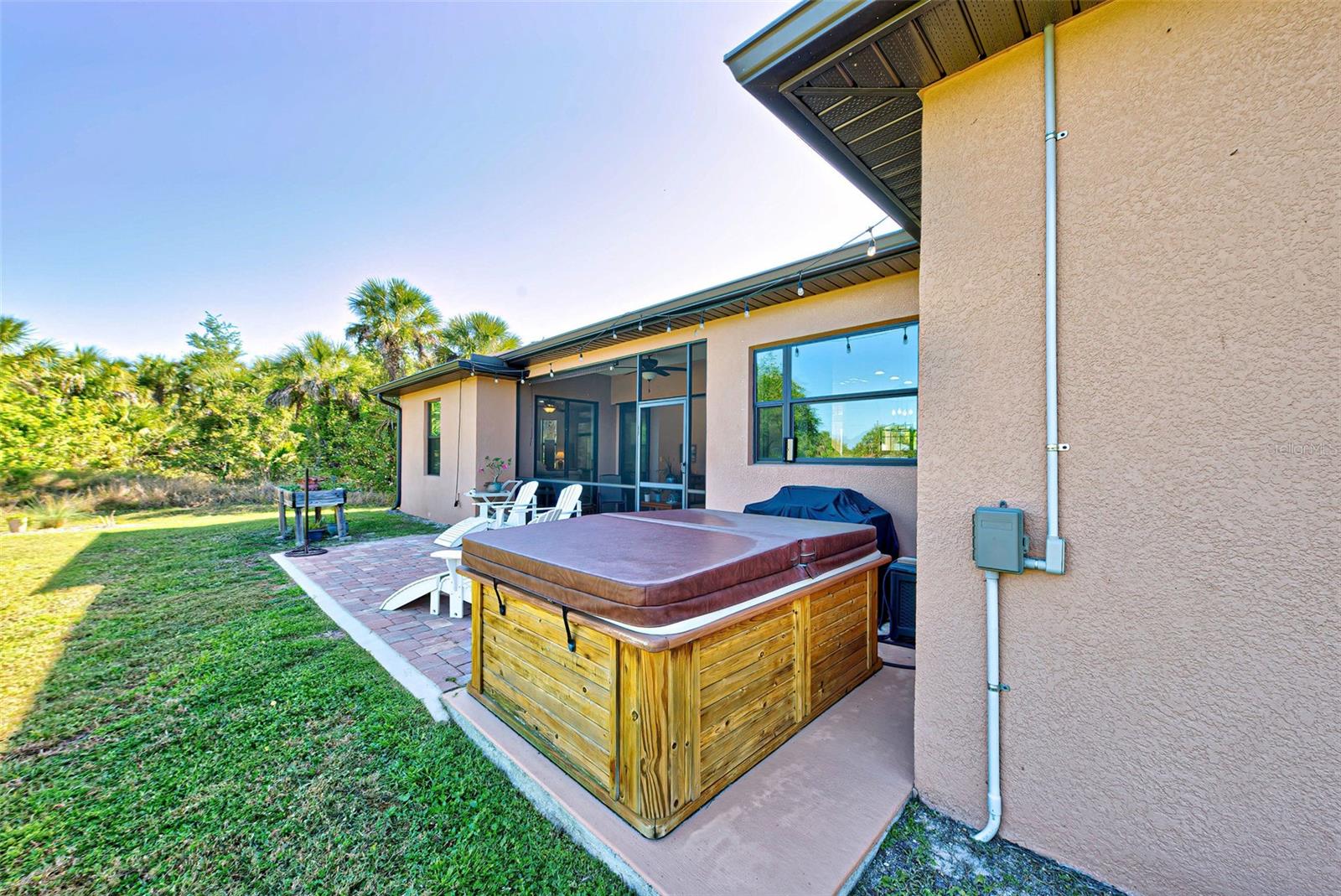 545 PEMBROKE DR, PORT CHARLOTTE, FL, 33954
