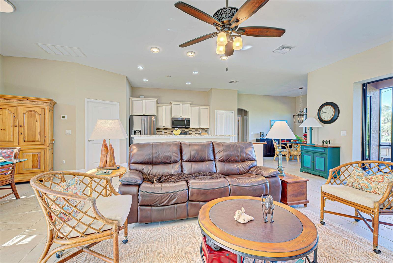 545 PEMBROKE DR, PORT CHARLOTTE, FL, 33954