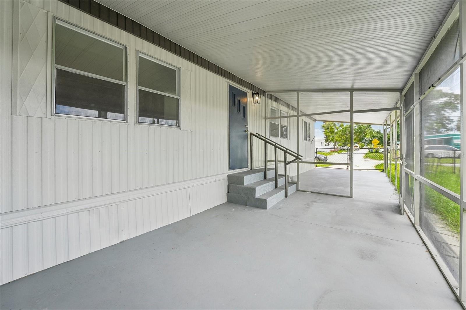 5814 MIDDLESEX DR, TAMPA, FL, 33615
