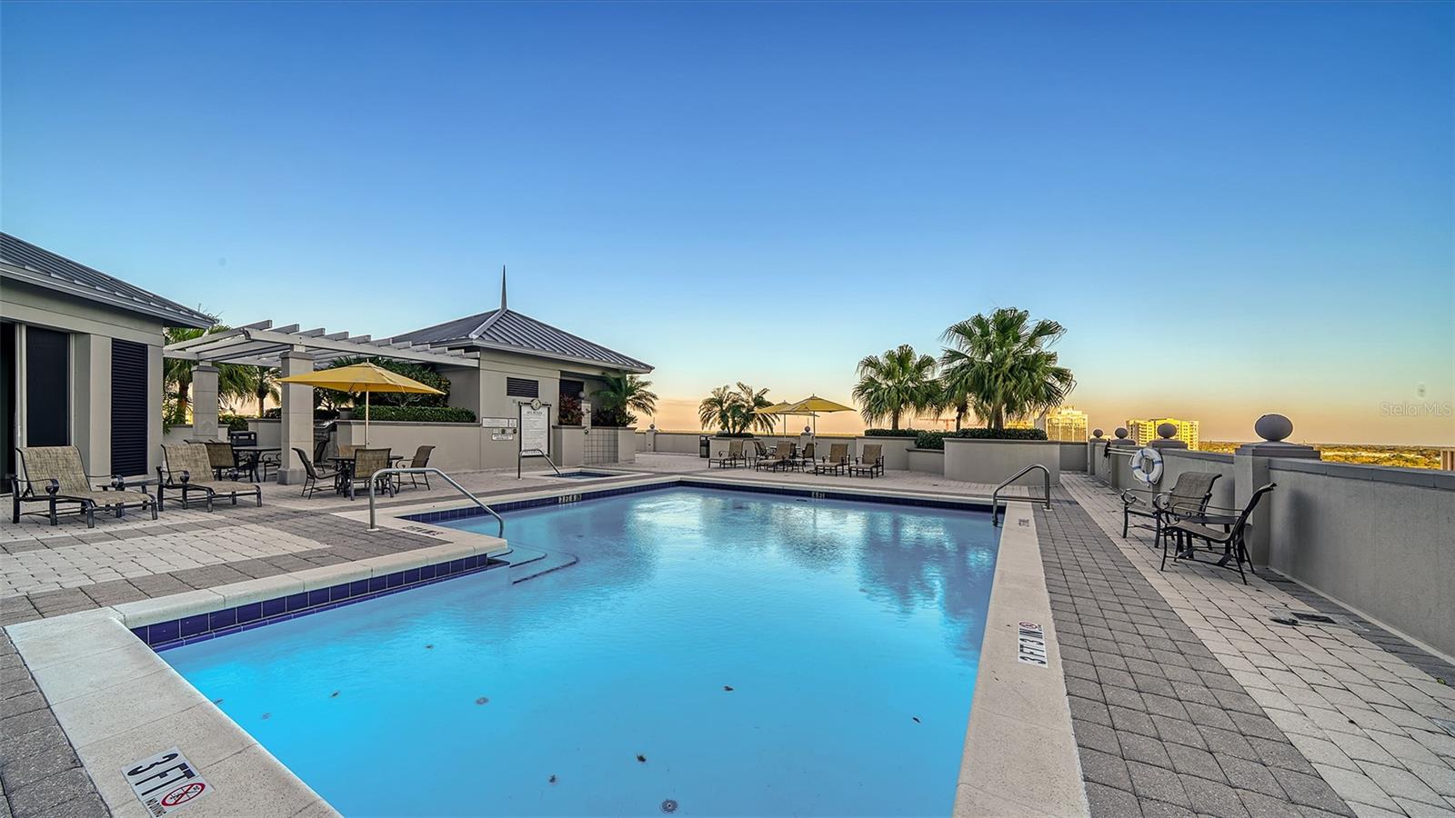 50 CENTRAL AVE #15B, SARASOTA, FL, 34236