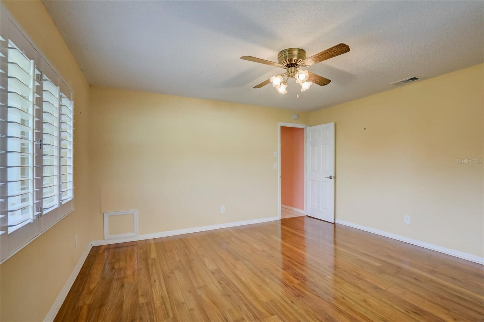 2329 LANCASTER DR, SUN CITY CENTER, FL, 33573