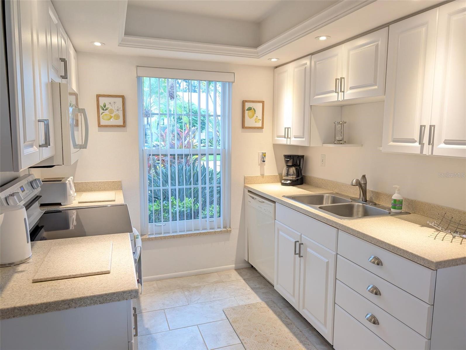 5377 CRESTLAKE BLVD #69, SARASOTA, FL, 34233