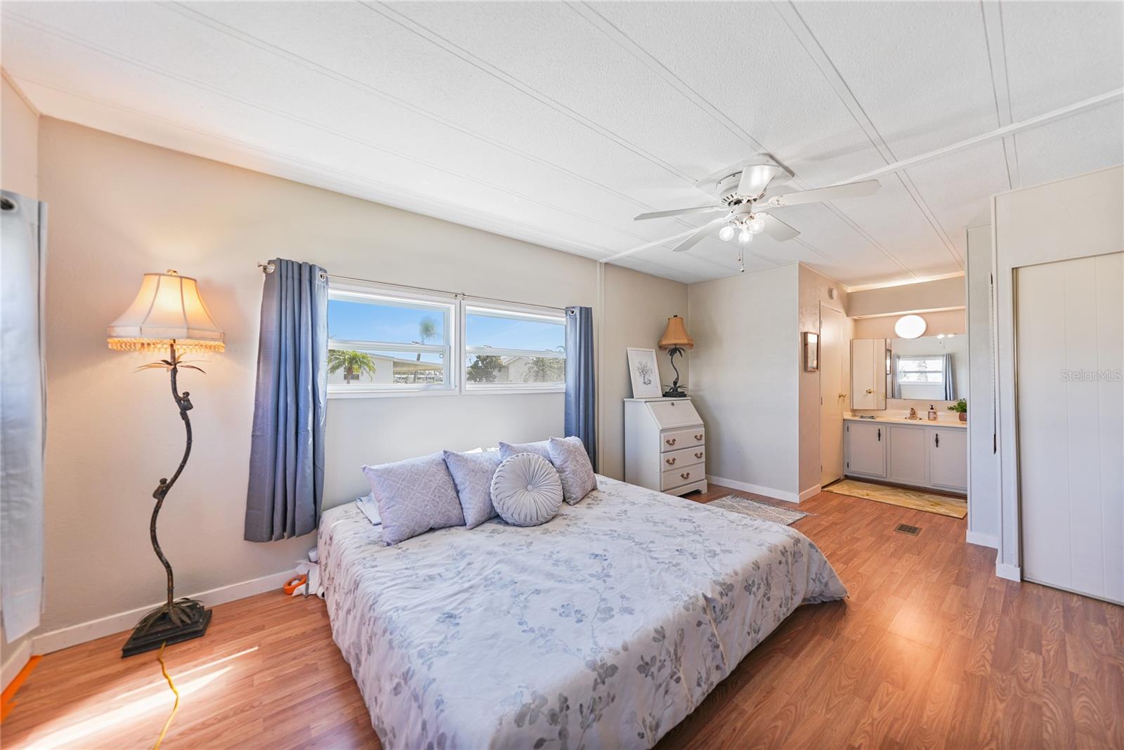 542 TAMPICO DR, NORTH PORT, FL, 34287