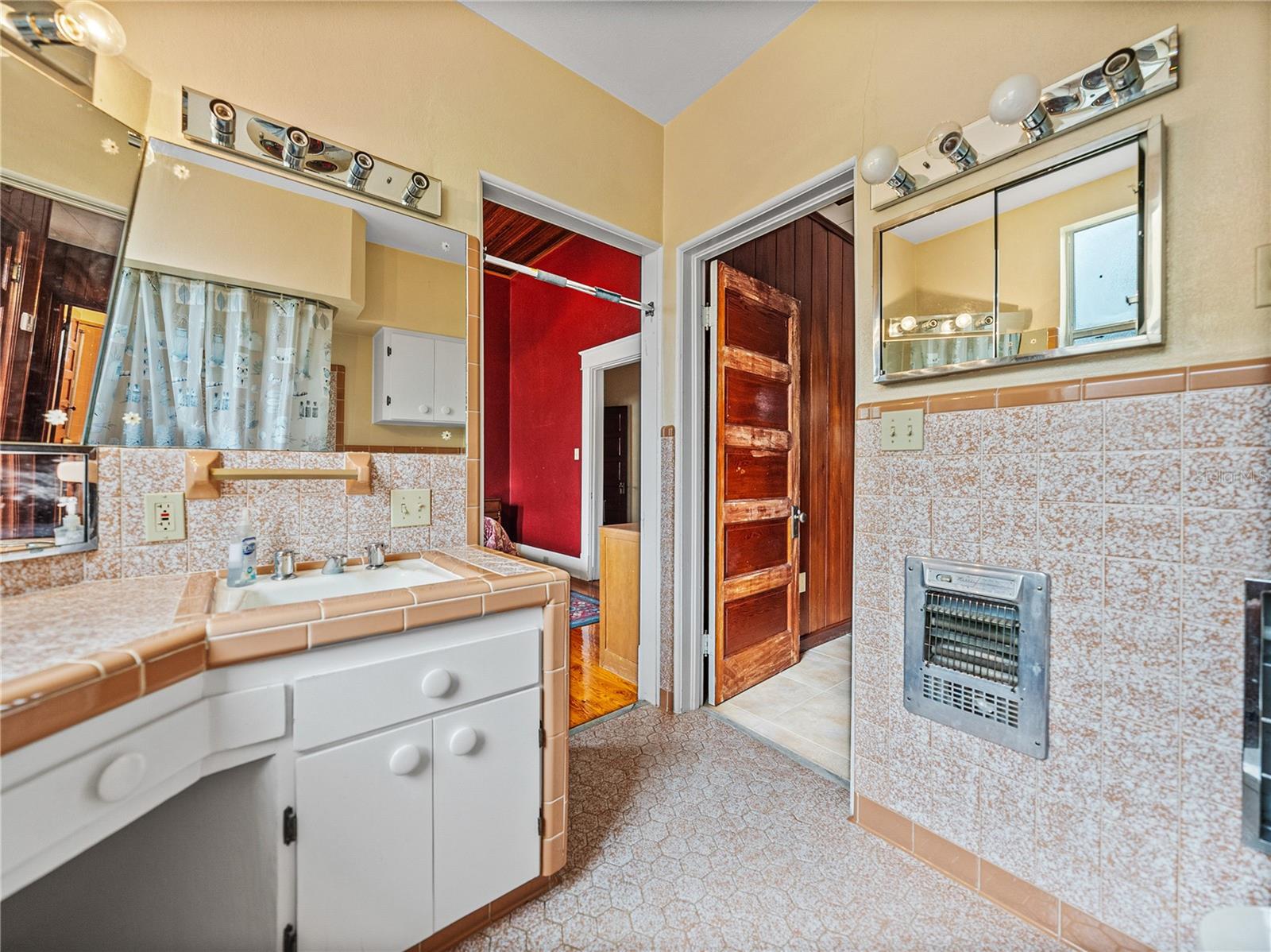 102 S LAKESHORE BLVD, LAKE WALES, FL, 33853