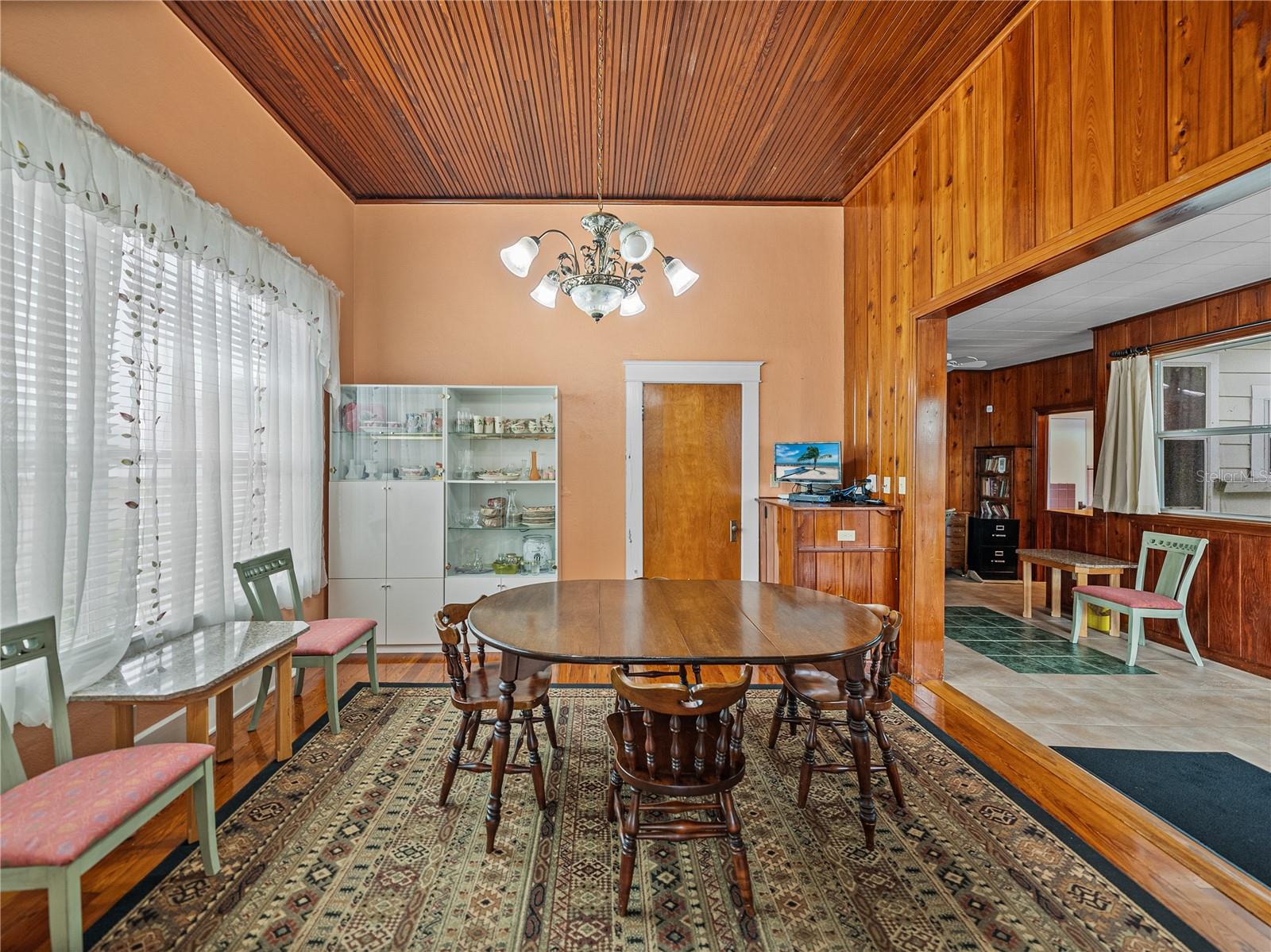102 S LAKESHORE BLVD, LAKE WALES, FL, 33853