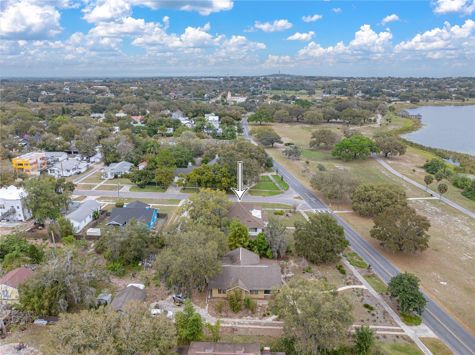 102 S LAKESHORE BLVD, LAKE WALES, FL, 33853