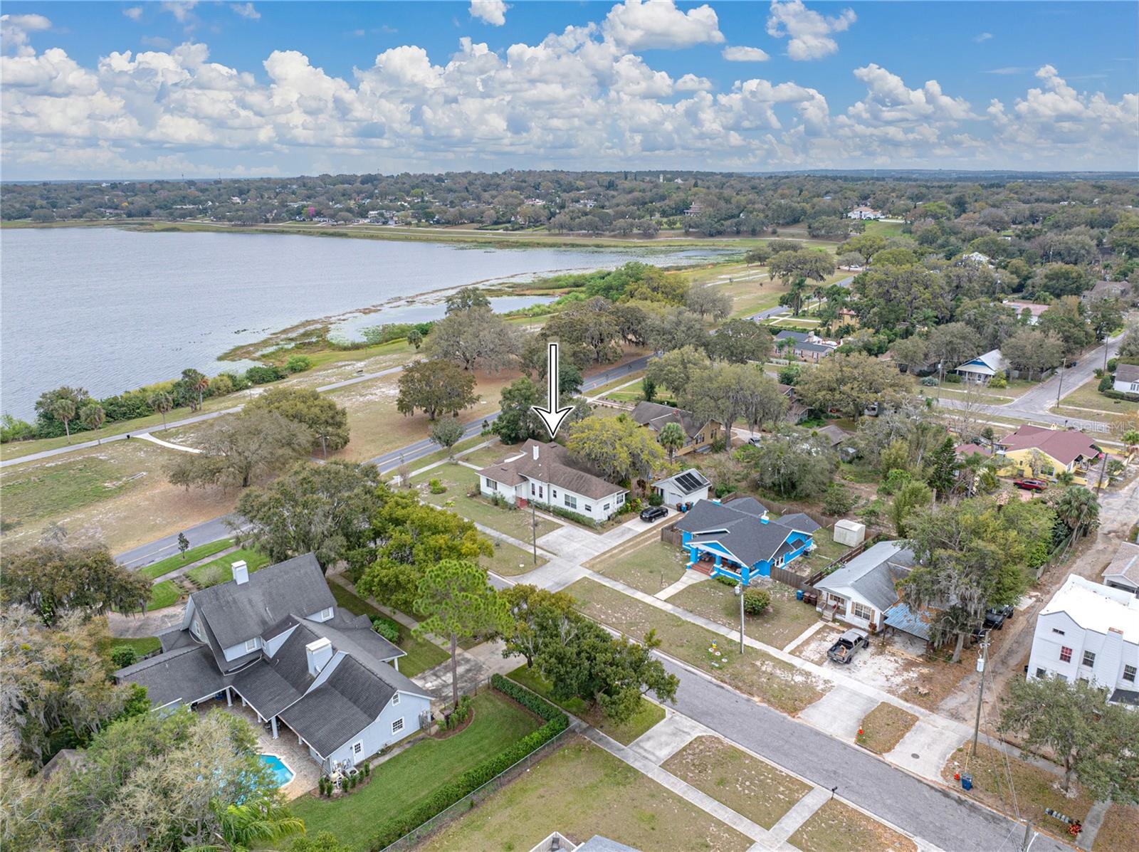 102 S LAKESHORE BLVD, LAKE WALES, FL, 33853