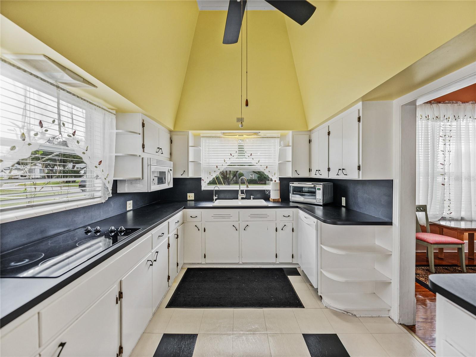 102 S LAKESHORE BLVD, LAKE WALES, FL, 33853