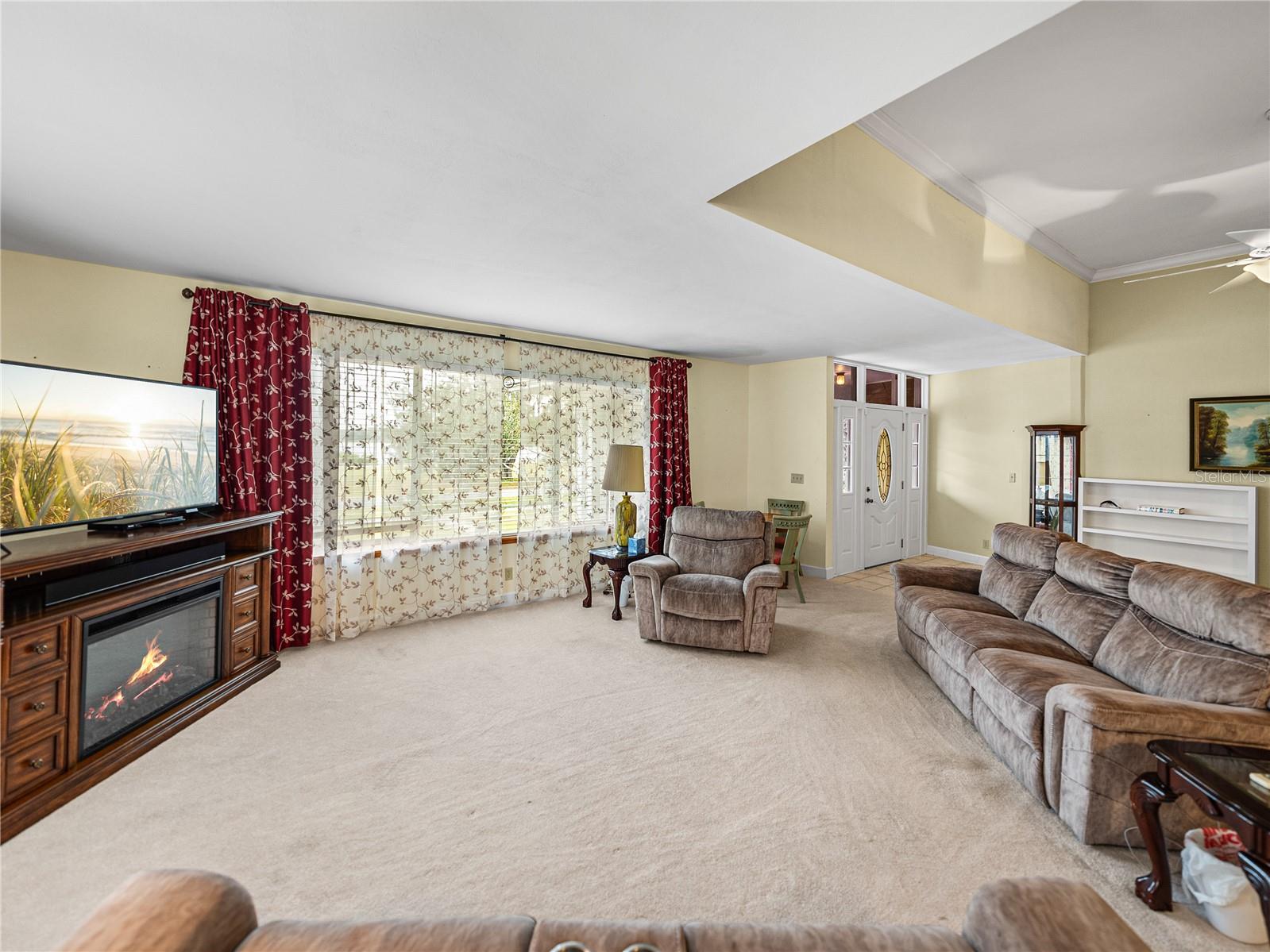 102 S LAKESHORE BLVD, LAKE WALES, FL, 33853
