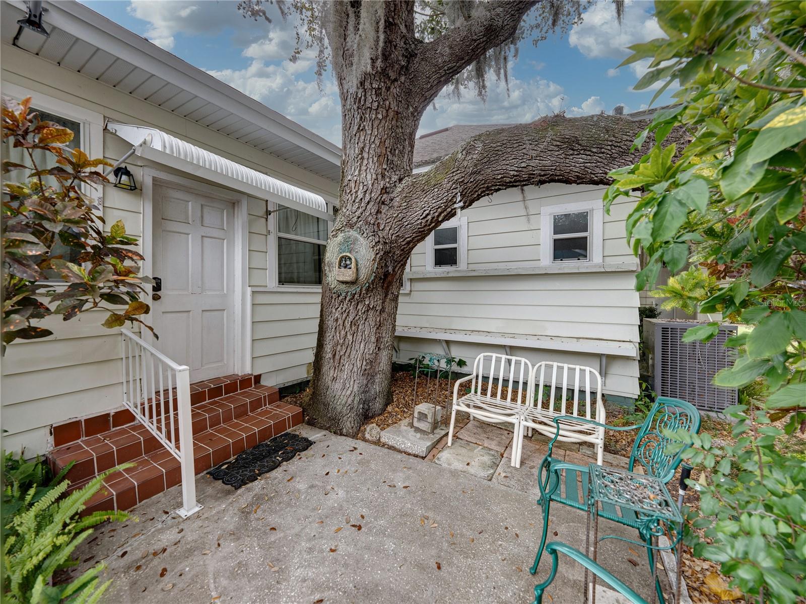 102 S LAKESHORE BLVD, LAKE WALES, FL, 33853