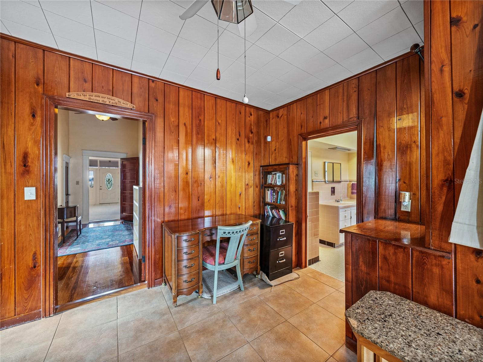 102 S LAKESHORE BLVD, LAKE WALES, FL, 33853