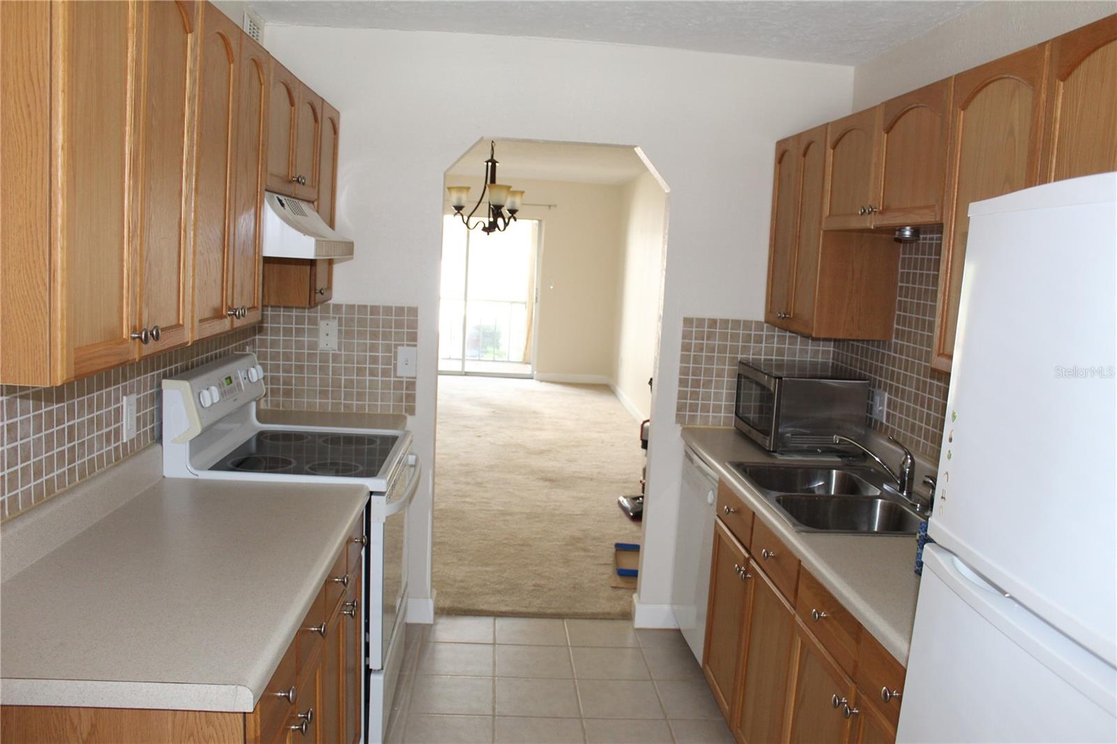 8693 BARDMOOR BLVD #207B, SEMINOLE, FL, 33777