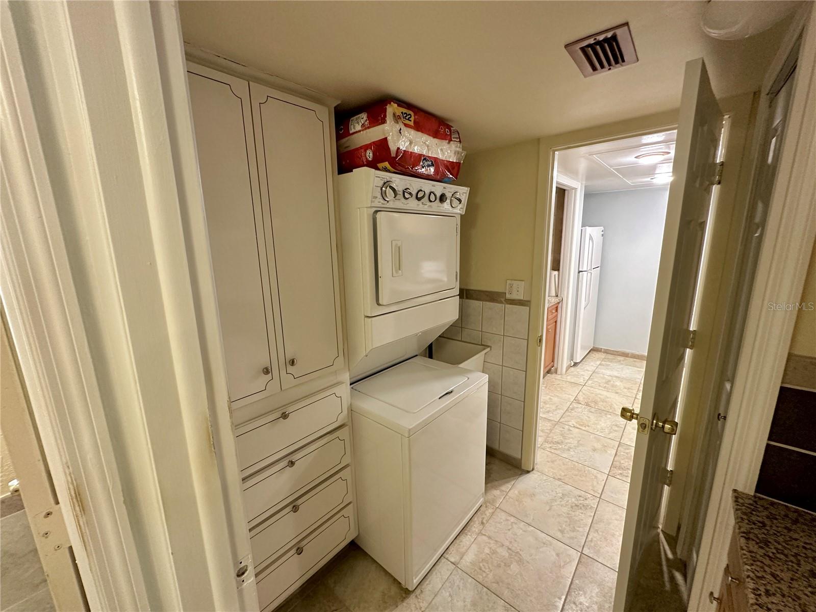 8304 BARDMOOR BLVD #17 (104), SEMINOLE, FL, 33777