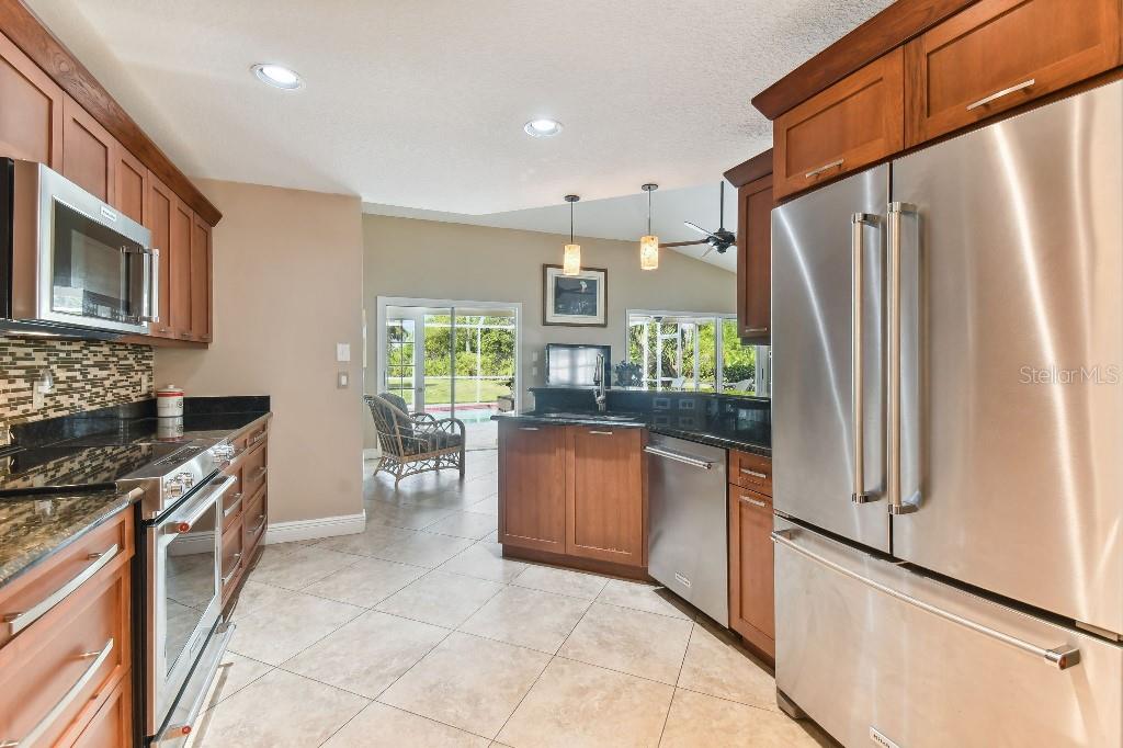 2031 KING TARPON DR, PUNTA GORDA, FL, 33955