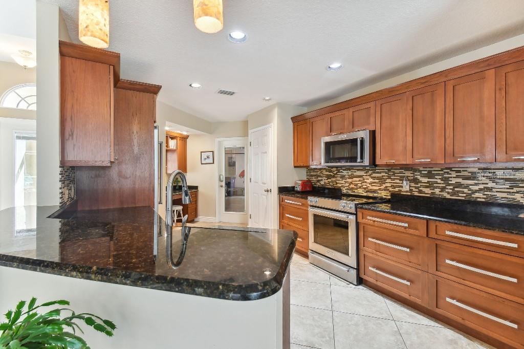 2031 KING TARPON DR, PUNTA GORDA, FL, 33955