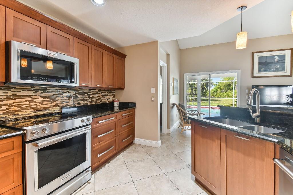 2031 KING TARPON DR, PUNTA GORDA, FL, 33955