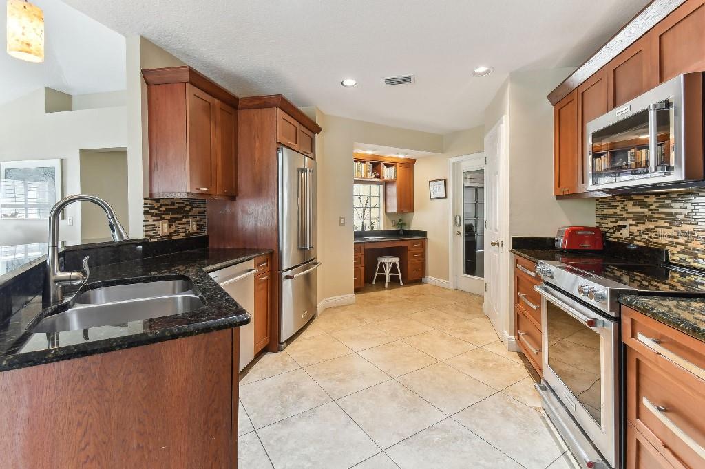 2031 KING TARPON DR, PUNTA GORDA, FL, 33955
