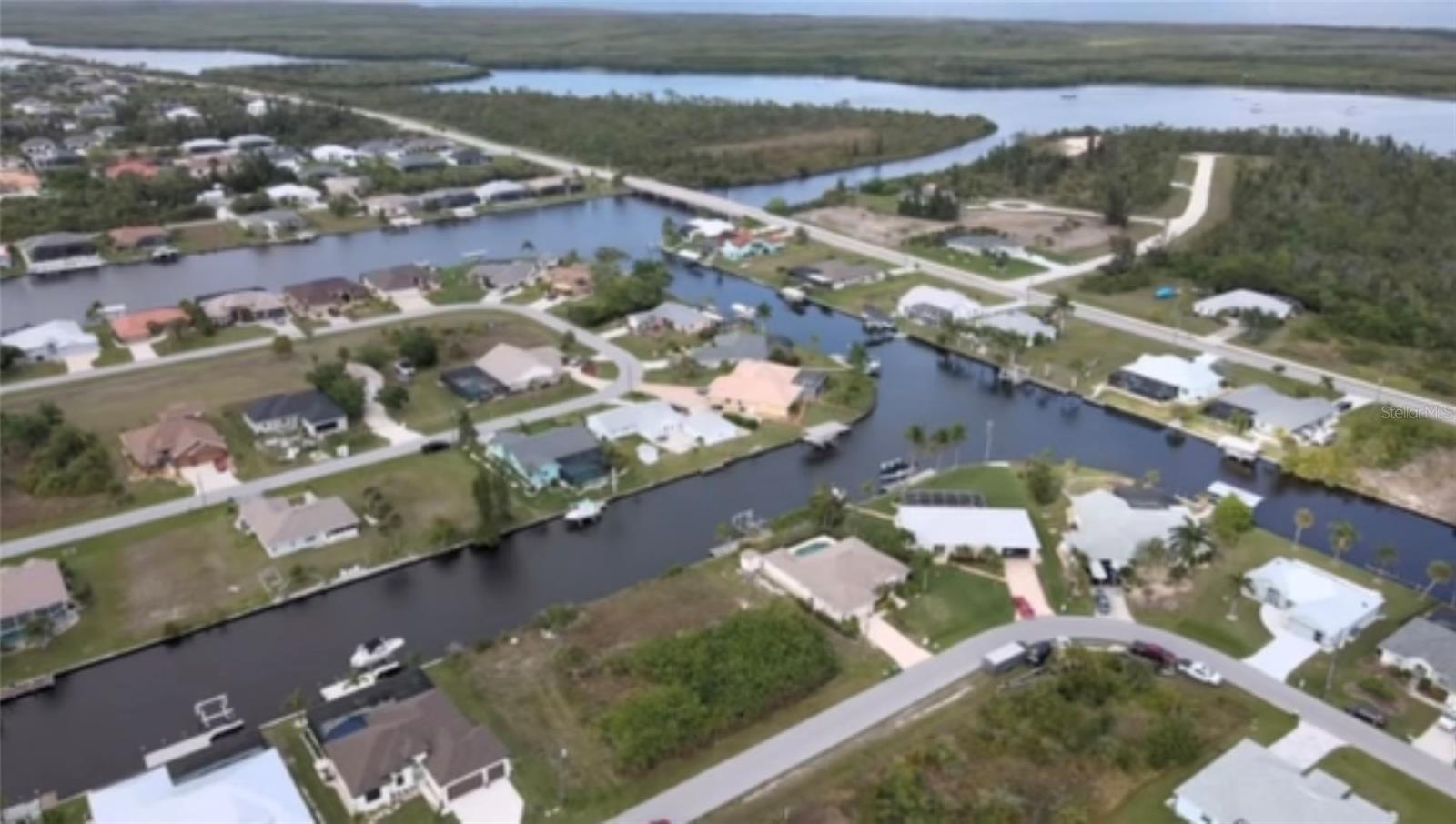 15442 MCCOMB CIR, PORT CHARLOTTE, FL, 33981