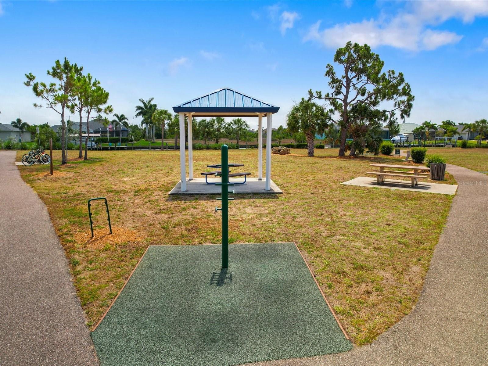 15442 MCCOMB CIR, PORT CHARLOTTE, FL, 33981