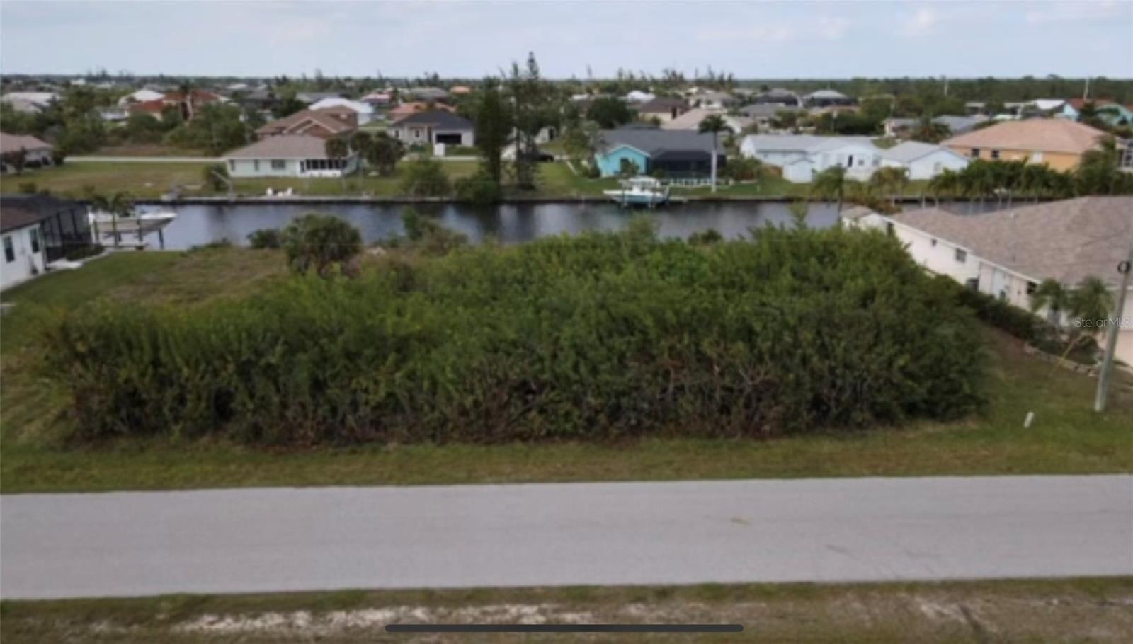 15442 MCCOMB CIR, PORT CHARLOTTE, FL, 33981