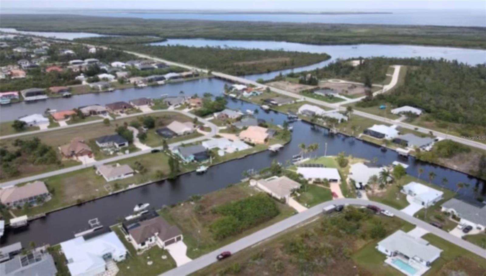 15442 MCCOMB CIR, PORT CHARLOTTE, FL, 33981