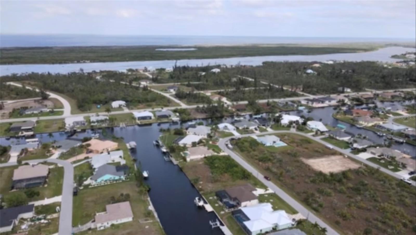 15442 MCCOMB CIR, PORT CHARLOTTE, FL, 33981
