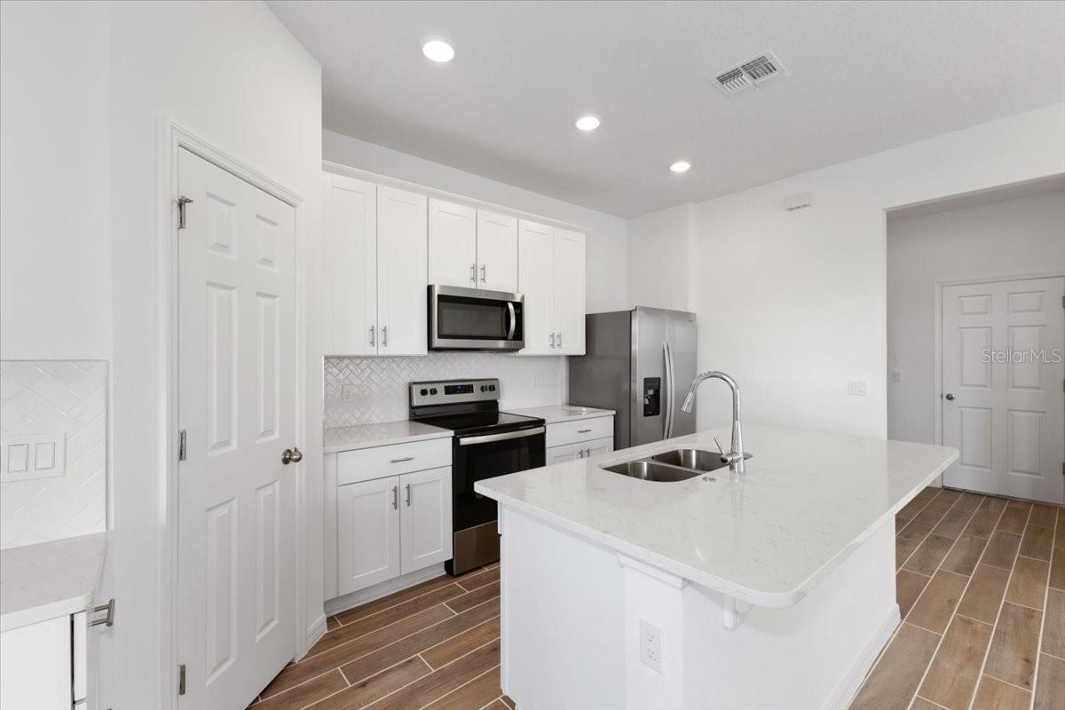 4625 CROSS PRAIRIE PKWY, SAINT CLOUD, FL, 34772