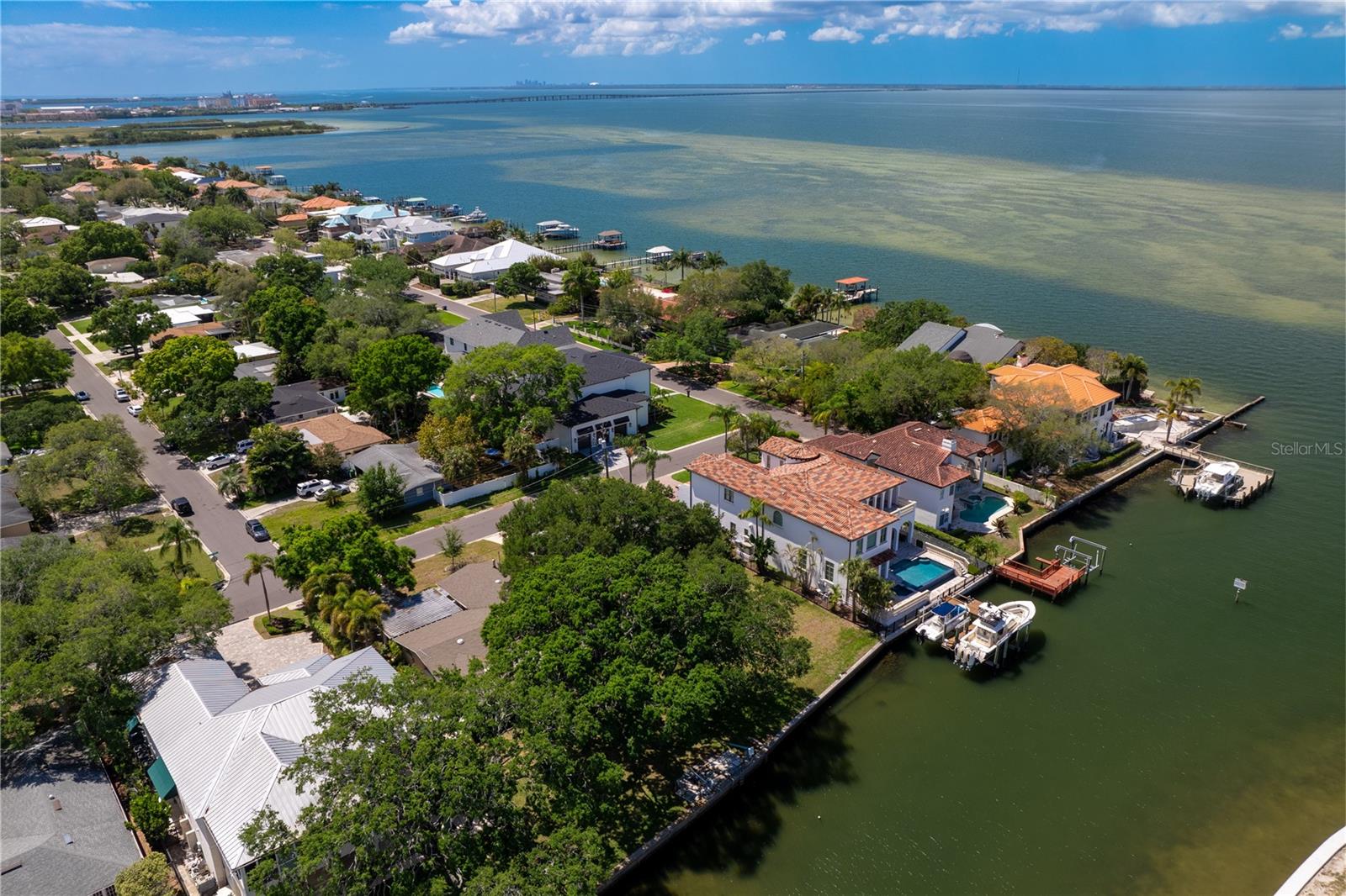 5009 W SPRING LAKE DR, TAMPA, FL, 33629