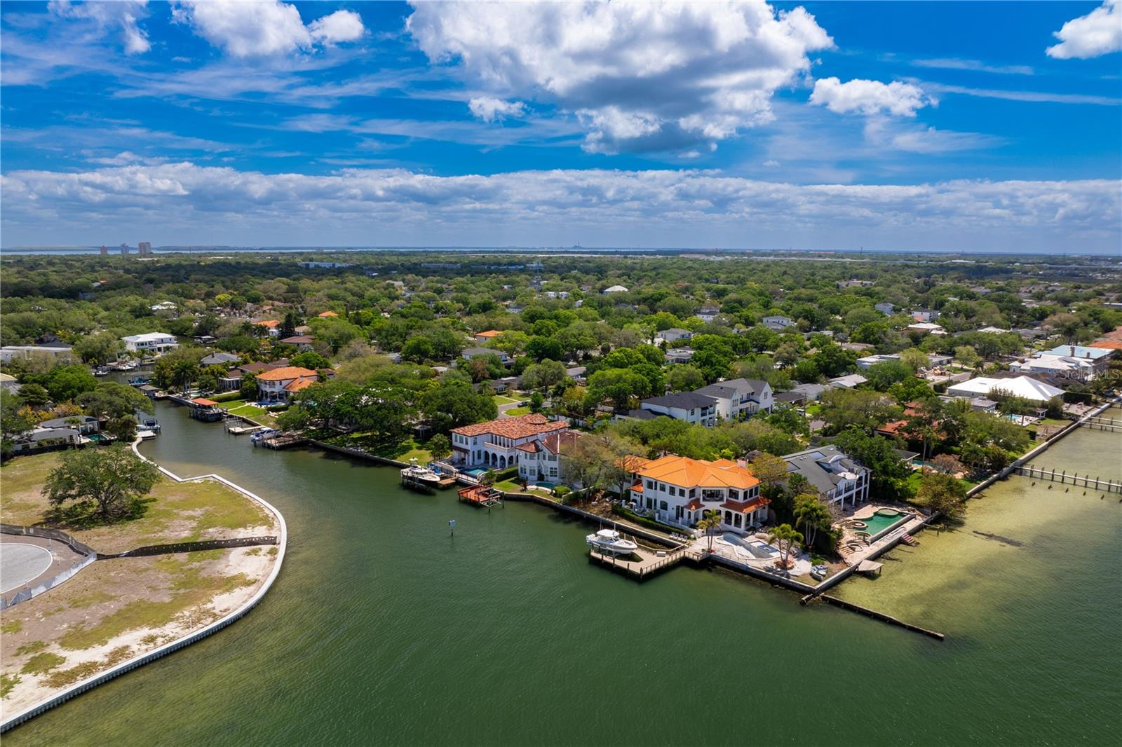 5009 W SPRING LAKE DR, TAMPA, FL, 33629