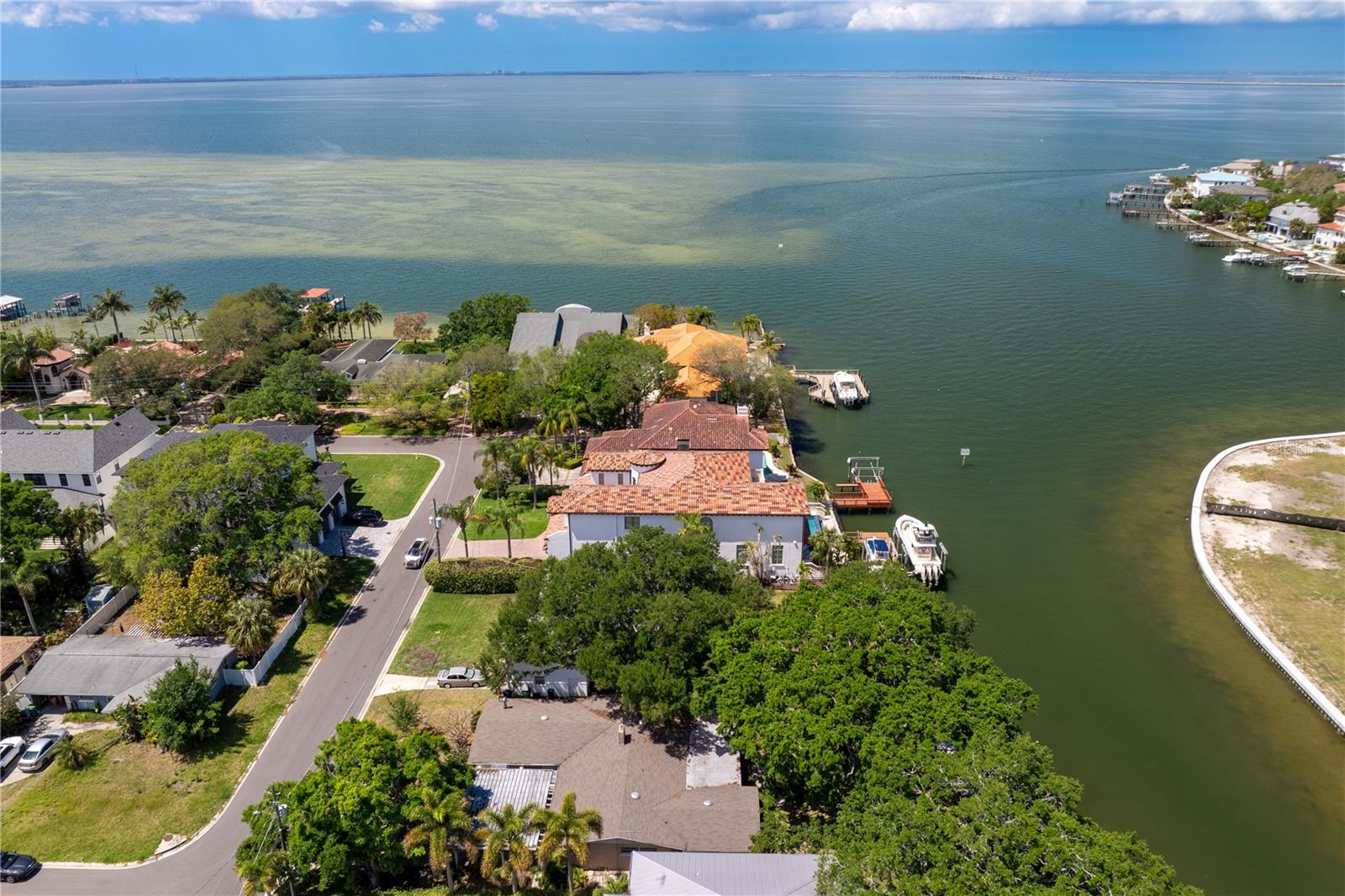 5009 W SPRING LAKE DR, TAMPA, FL, 33629