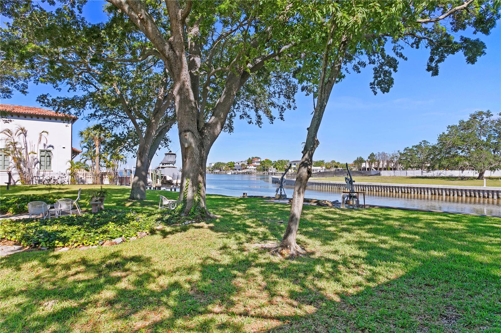 5009 W SPRING LAKE DR, TAMPA, FL, 33629