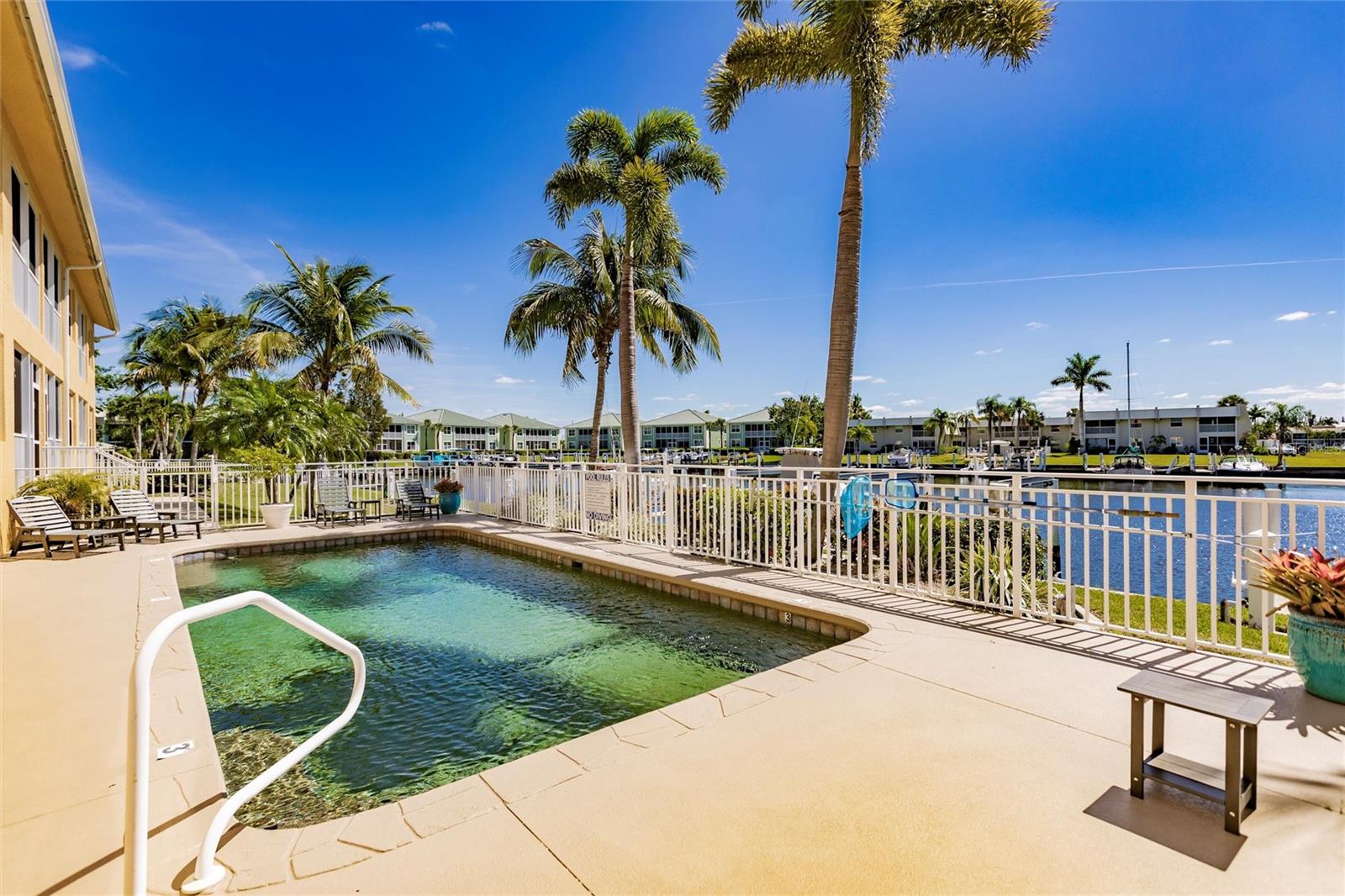 3228 PURPLE MARTIN DR #114, PUNTA GORDA, FL, 33950