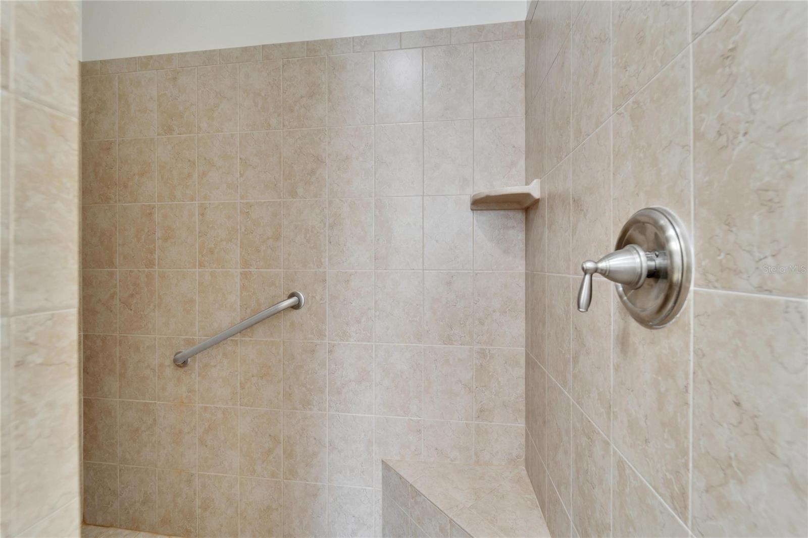 2121 SIFIELD GREENS WAY #64, SUN CITY CENTER, FL, 33573