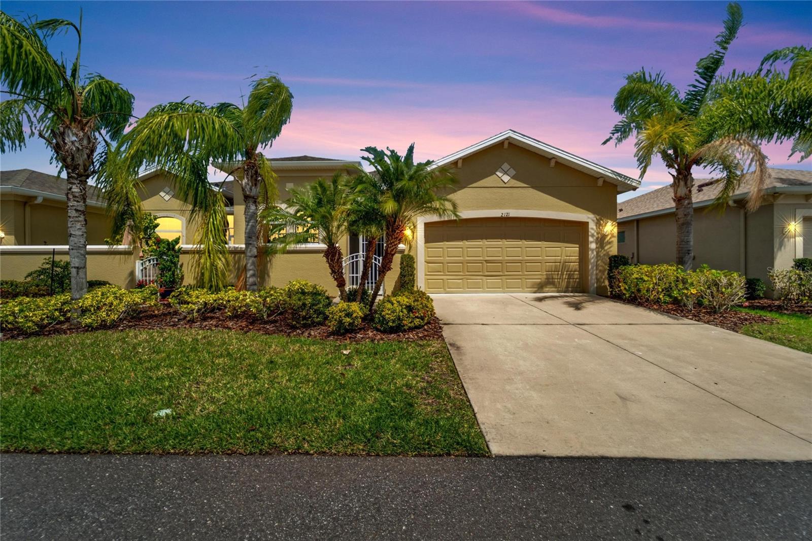 2121 SIFIELD GREENS WAY #64, SUN CITY CENTER, FL, 33573