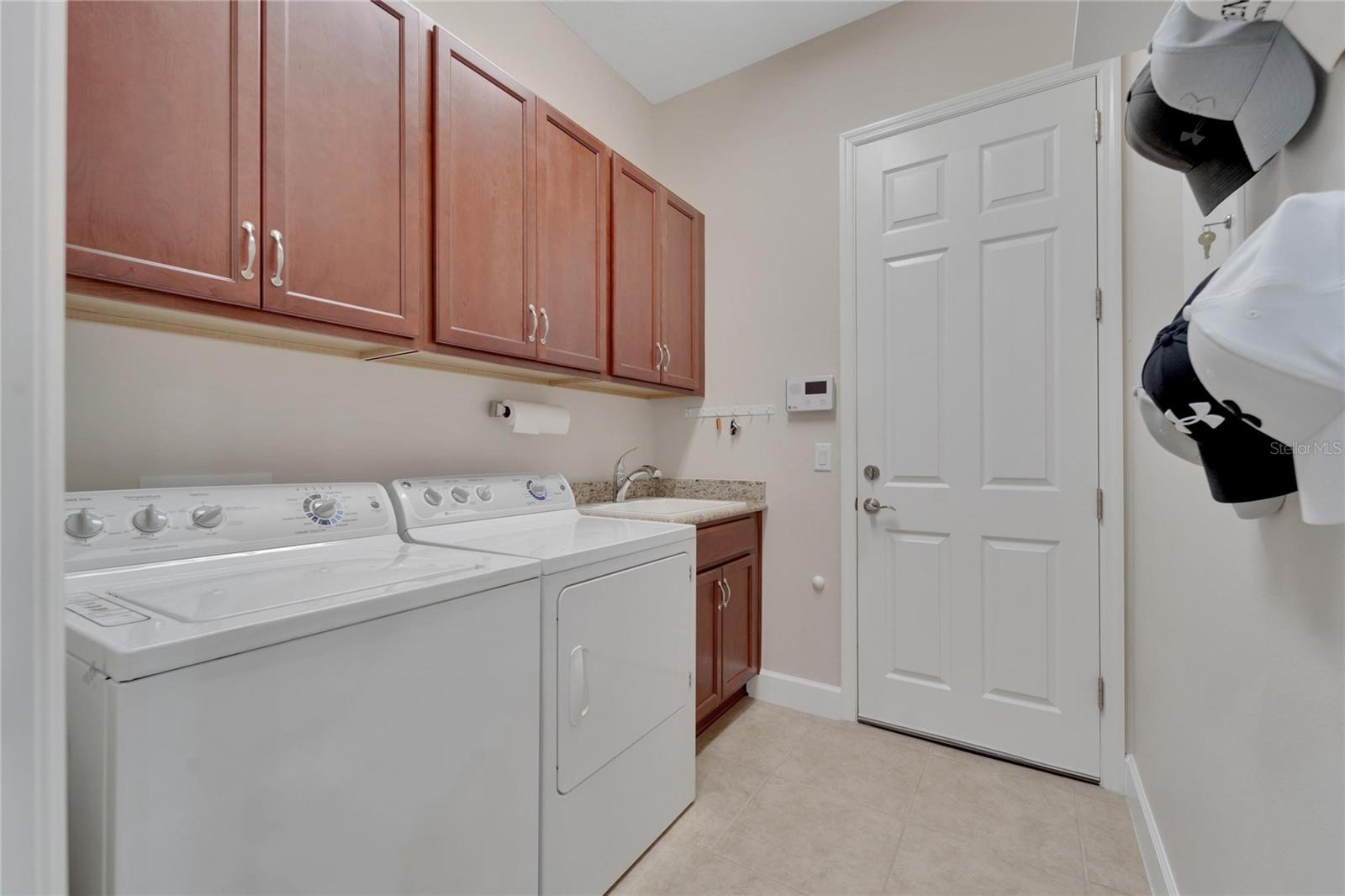 2121 SIFIELD GREENS WAY #64, SUN CITY CENTER, FL, 33573