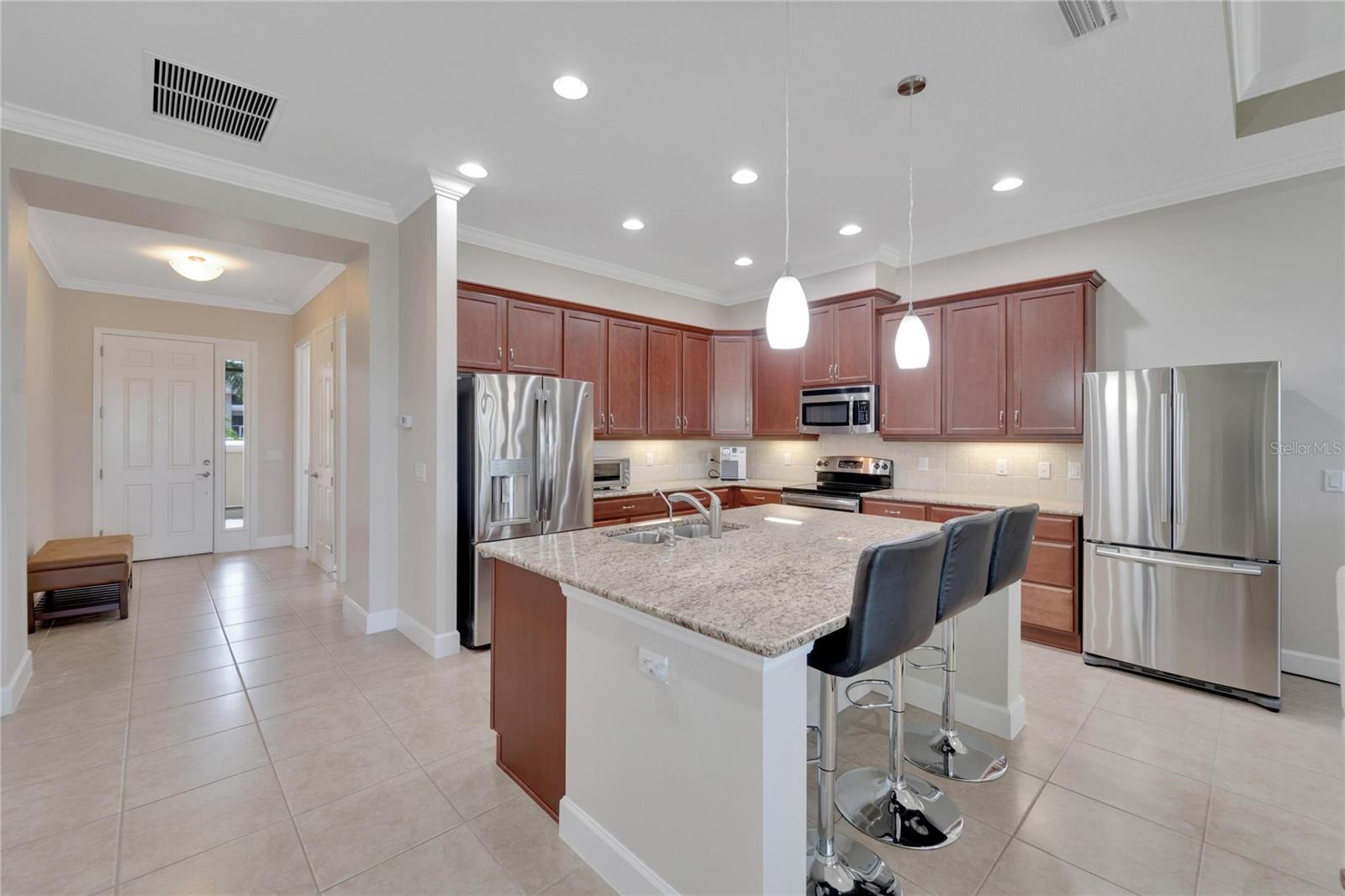 2121 SIFIELD GREENS WAY #64, SUN CITY CENTER, FL, 33573
