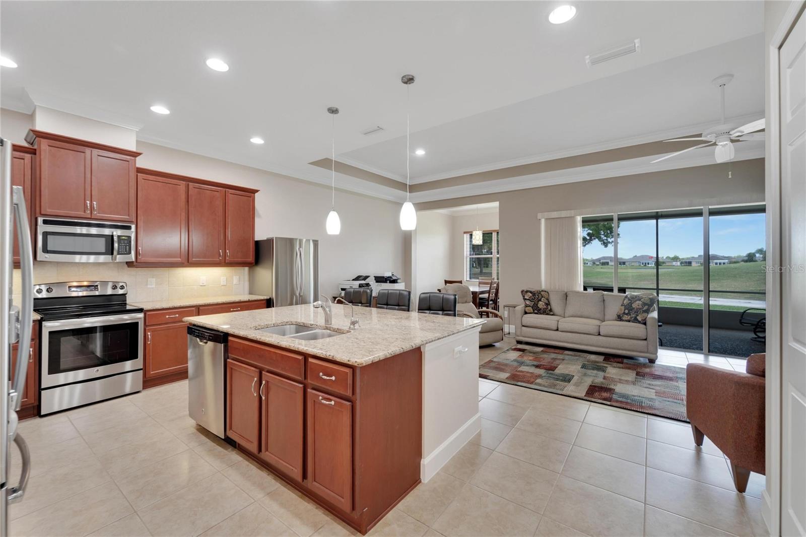 2121 SIFIELD GREENS WAY #64, SUN CITY CENTER, FL, 33573