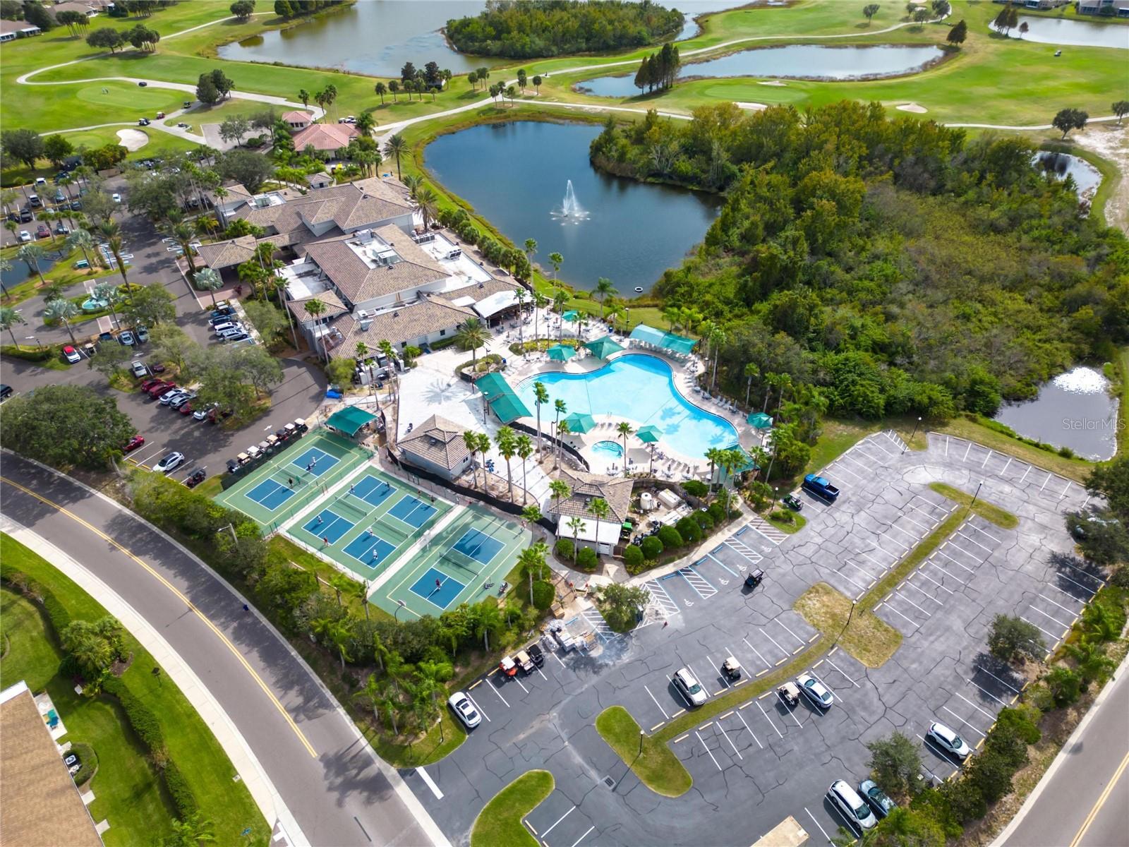 2121 SIFIELD GREENS WAY #64, SUN CITY CENTER, FL, 33573