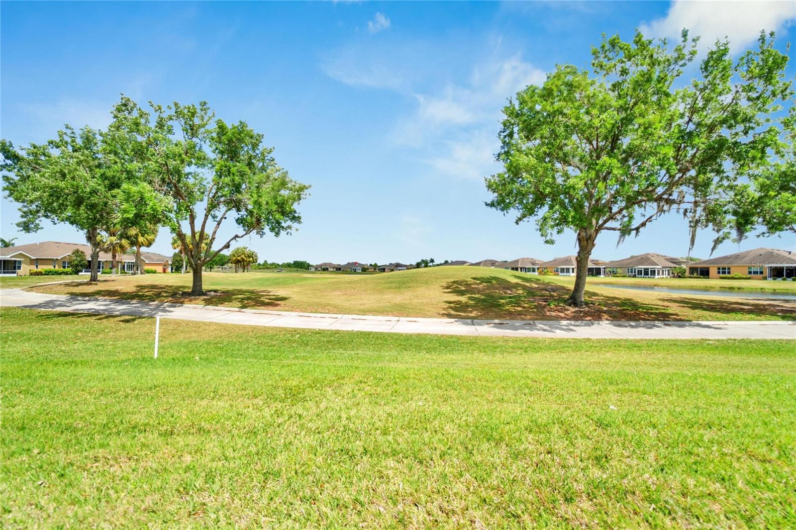 2121 SIFIELD GREENS WAY #64, SUN CITY CENTER, FL, 33573